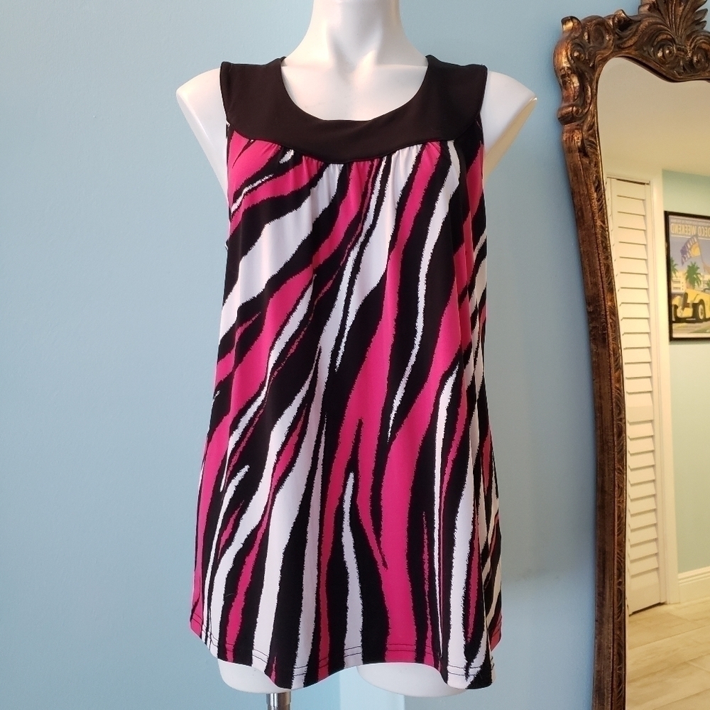 PINK AND BLACK SLEEVELESS TOP